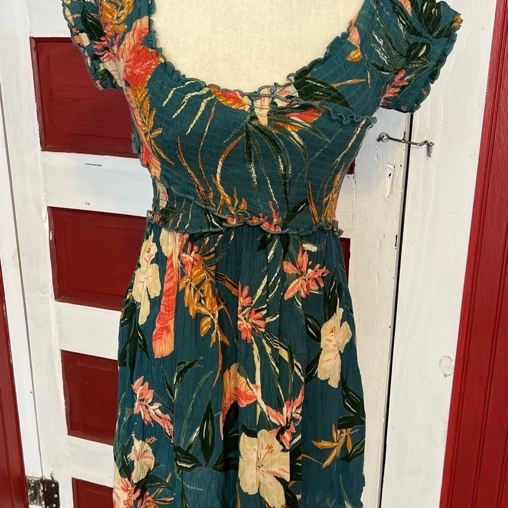 NWOT Patrons of Peace Tropical Floral Rayon Dress M - Picture 4 of 8